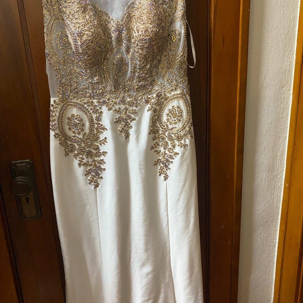 White embroidery rhinestone beaded with round neckline long evening gown prom